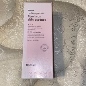 Hanskin Hyaluron skin essence